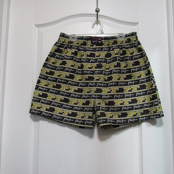 Add To a Bundle of $25.00 and pay $10.00 shorts Farm Phat - Medium 32/ 34 - Picture 6 of 9